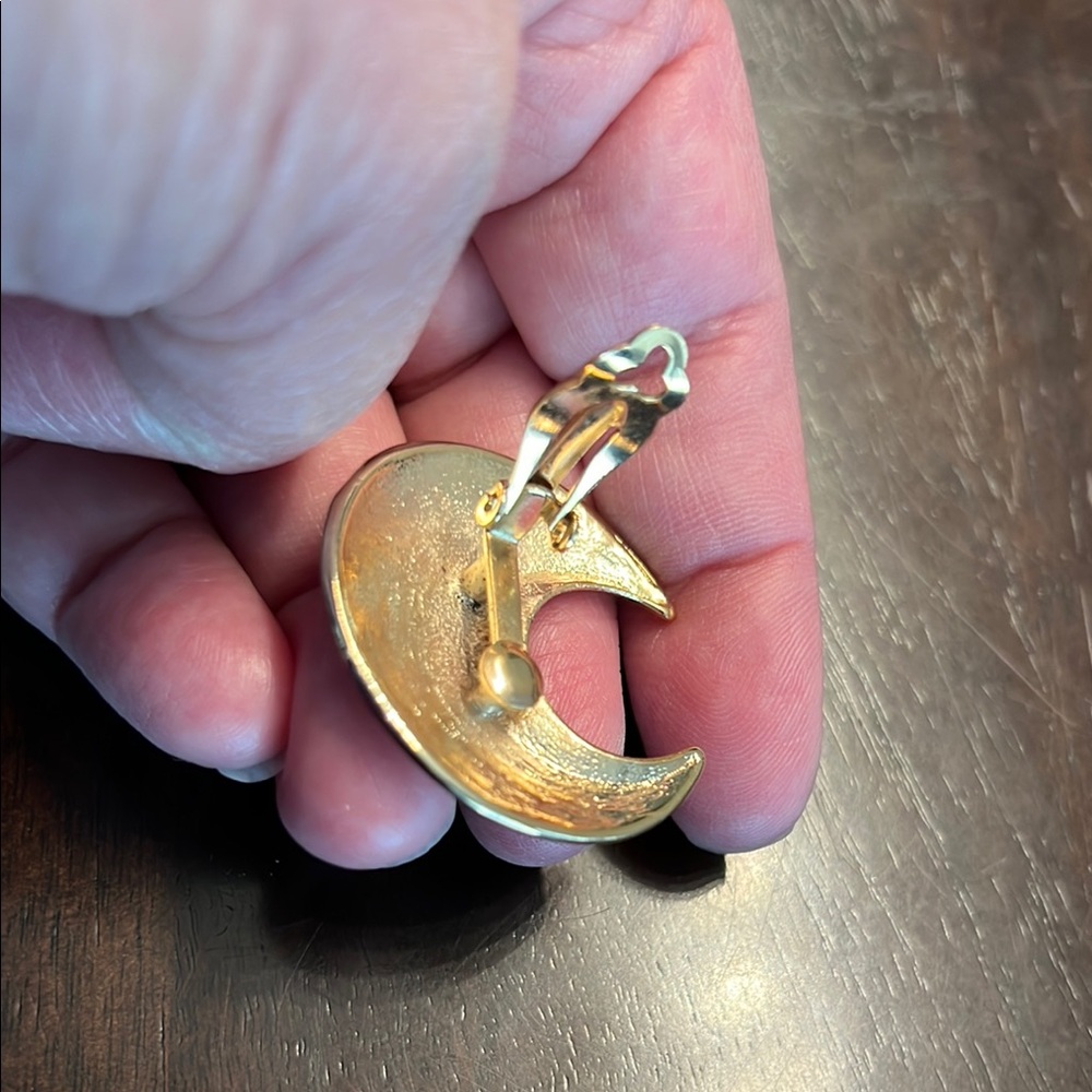 Gold-tone edge with Liquidy Silver/Pearl-ish White center Crescent Clip Earrings - Picture 5 of 5